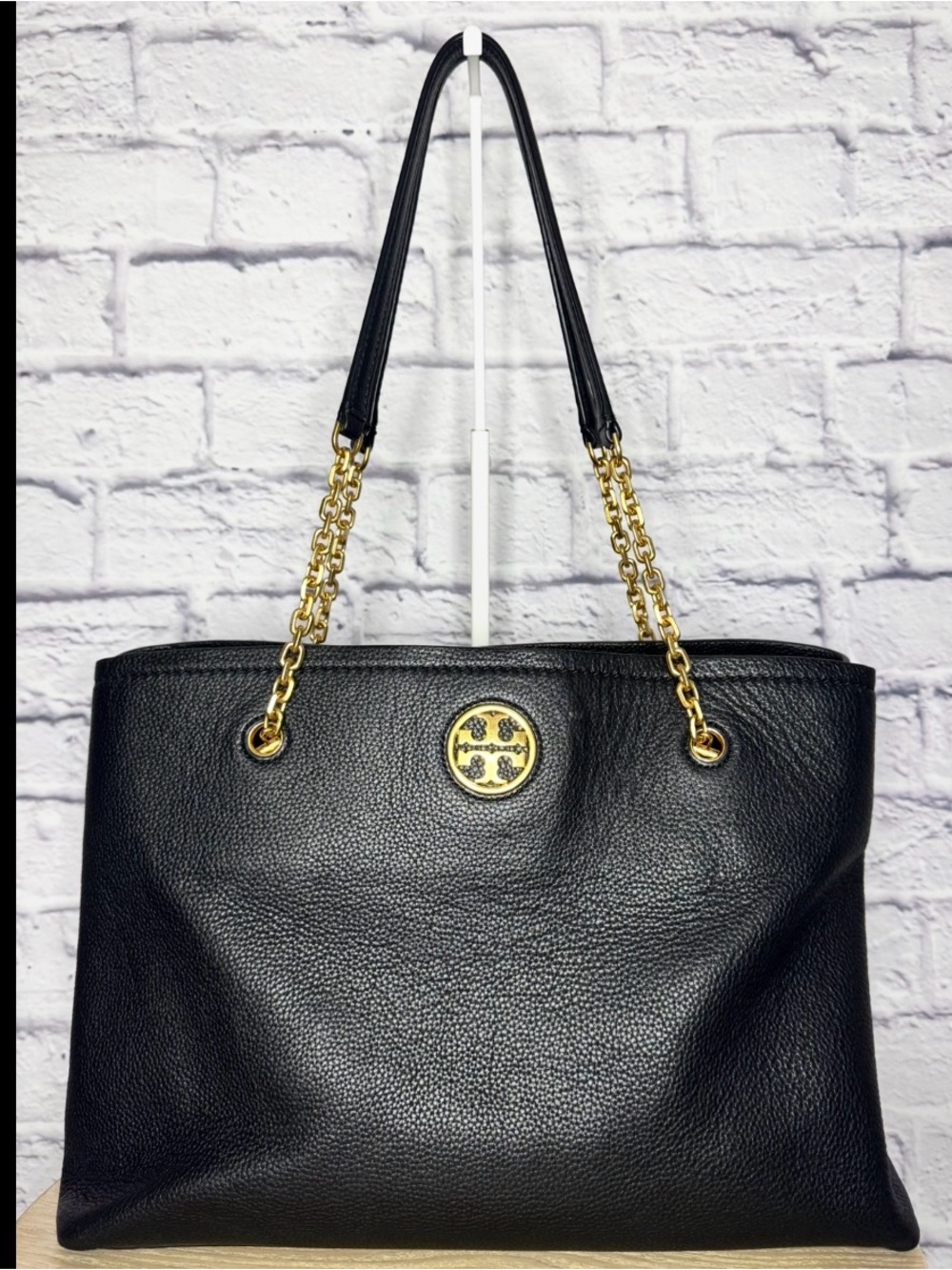 Tory Burch Black Pebbled Leather Shoulder Bag with Gold Chain Detail